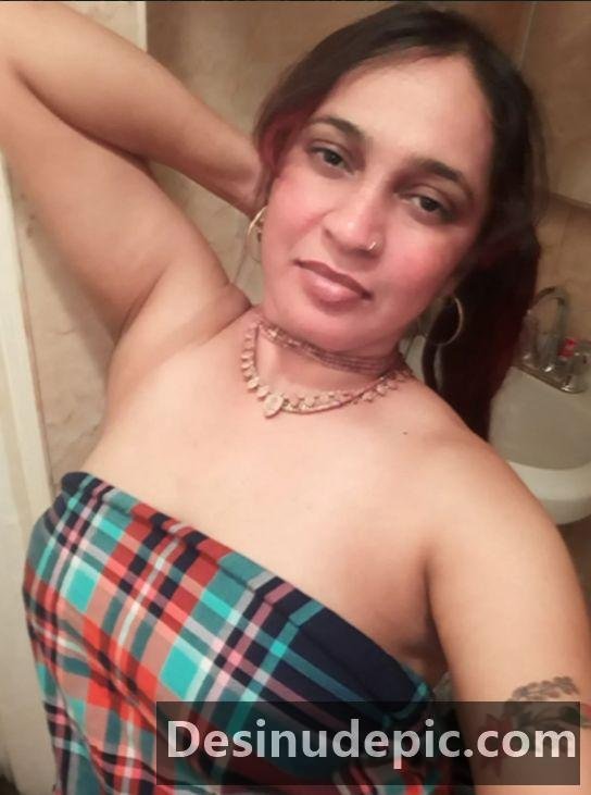 Horny Yet Shy Indian Bhabhi Milf Nude Photos 3 Horny Yet Shy Indian Milf Nude Photos 001