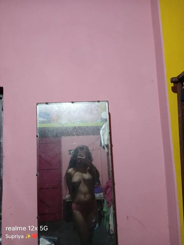 Desi girl Supriya's topless unseen collection 8 topless unseen collection