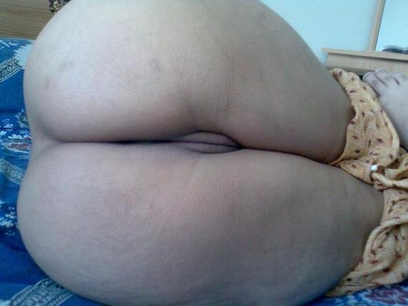 Anjali bhabhi apni gol matol gand dikha rahi hai 8 bhabhi gand photos