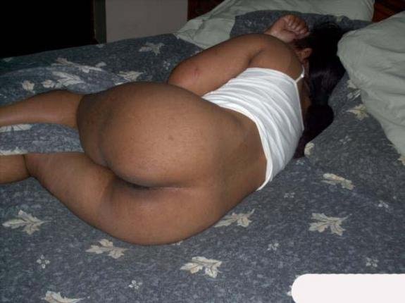 Anjali bhabhi apni gol matol gand dikha rahi hai 9 bhabhi gand photos